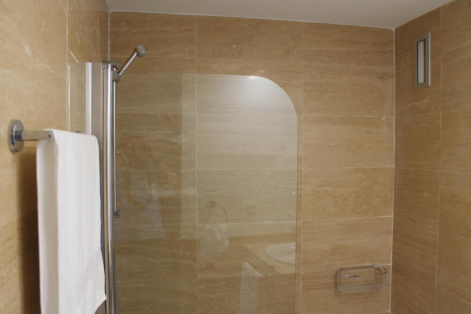 Paseo Maritimo Apartment Malaga Luaran gambar